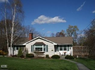 23 Pondfield Rd, New Fairfield, CT 06812