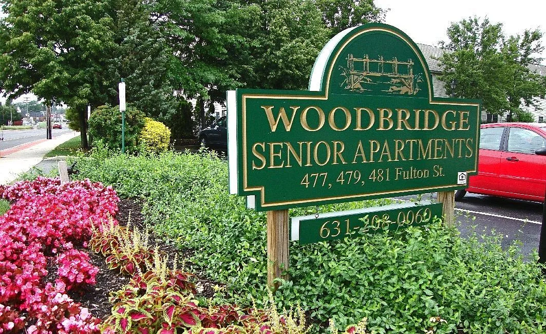 Woodbridge at Farmingdale Apartments — Photo 1