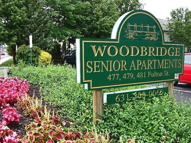 Woodbridge at Farmingdale Apartments — Photo 1