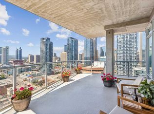 530 12th Ave SW #1702, Calgary, AB T2R 0B1