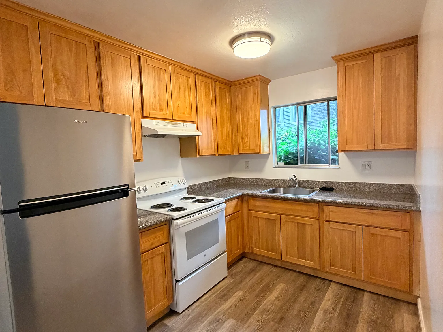 2159 Alameda Ave — Photo 1