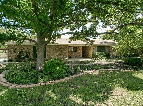 3rd image of 1708 Meadow Creek Dr