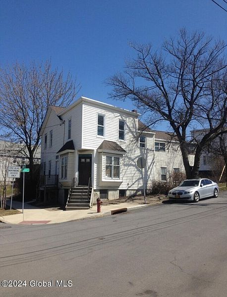 3rd image of 353 Maxon Road