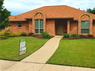 1108 Silverthorn Ct, Mesquite, TX 75150