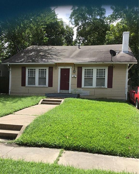 1st image of 1711 Woodlawn Ave