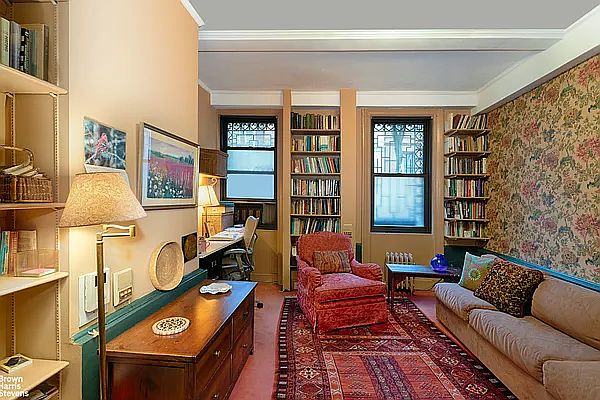 1st image of 150 W 95th St APT 1B