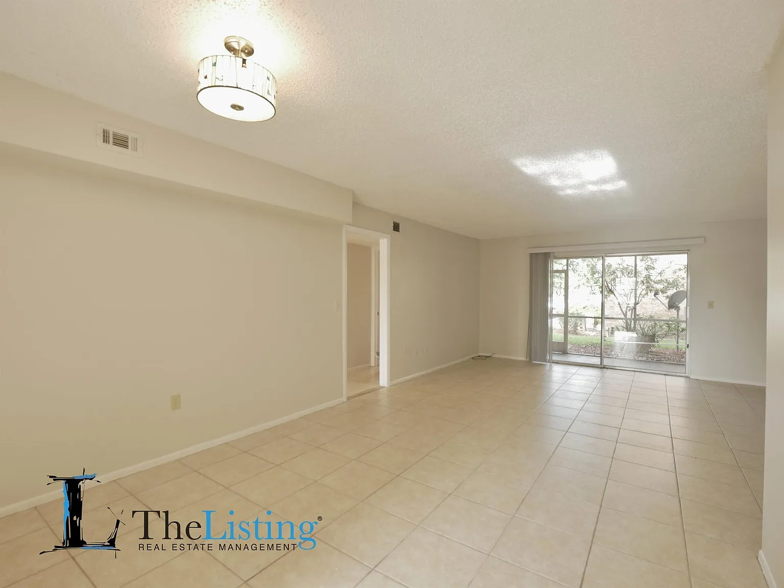 2 bed, 2.0 bath, 1206 sqft, $1,700 — Photo 3