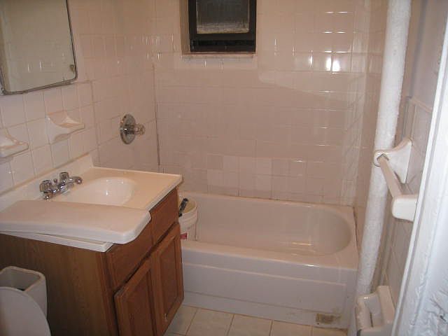 2nd image of 4115 60th St APT 3D