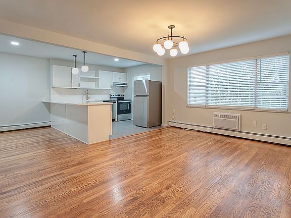2nd image of 3011 Portsmouth Ave #5