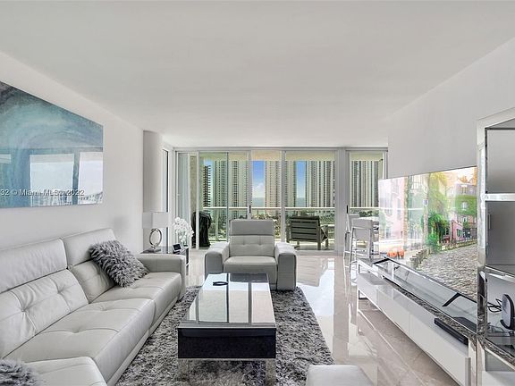 4th image of 1000 E Island Blvd APT 2204