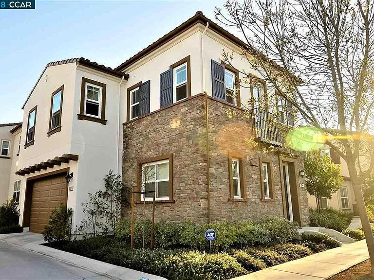 2044 Tarragon Rose Ct — Photo 2