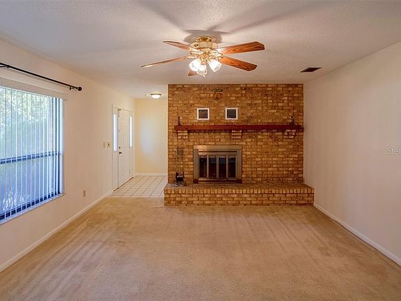 4th image of 34109 Pershing Ave
