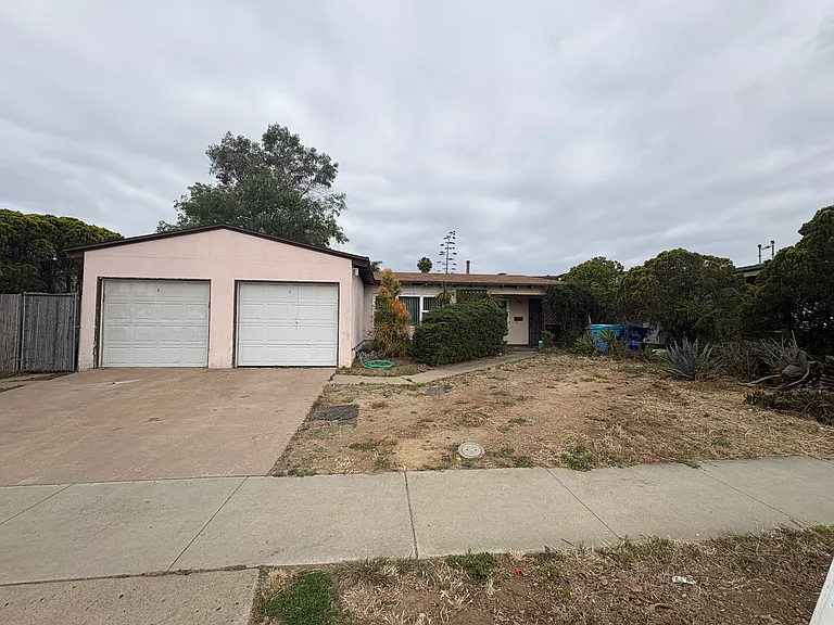 4536 Moraga Ave — Photo 1