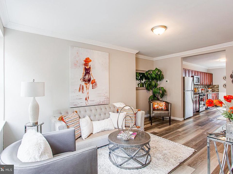 1st image of 106 Middlesex St