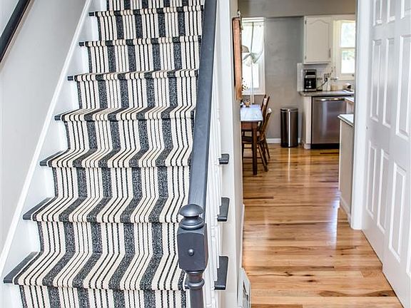 3rd image of 17 Friar Tuck Way