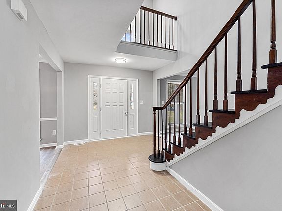 4th image of 1234 Bush Rd