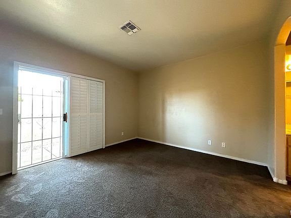 5th image of 1900 N Torrey Pines Dr Unit 127