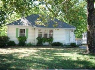 3117 SW 8th Ave, Topeka, KS 66606