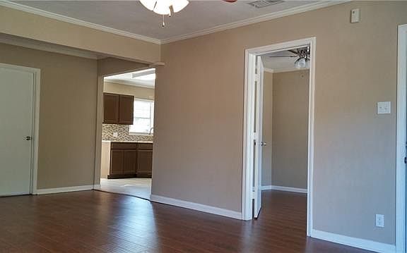 5th image of 3610 Durango Dr