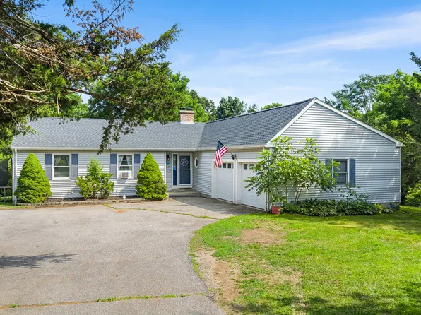 50 Mohegan Drive, Griswold, CT 06351