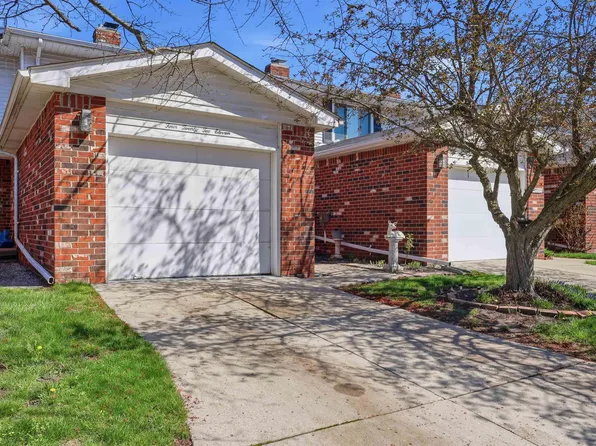 42211 Toddmark Ln, Clinton Township, MI 48038