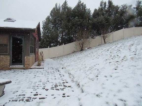 4th image of 13 Meadow Dr