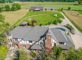 1350 Countryside Cir NE, Hartville, OH 44632
