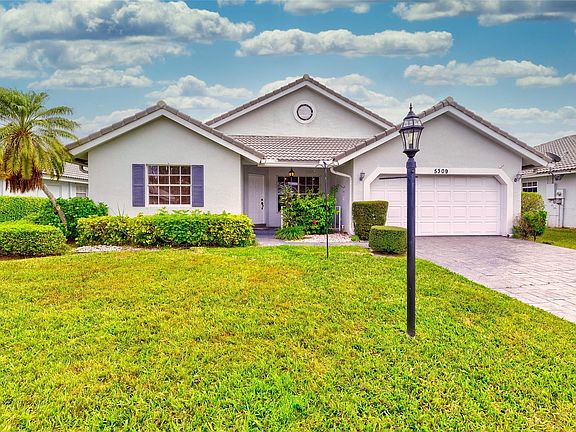 2nd image of 5309 Pine Circle