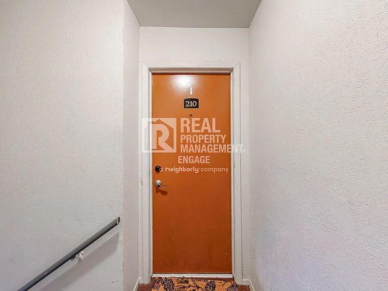 5220 Fleetwood Oaks Ave #210 — Photo 7