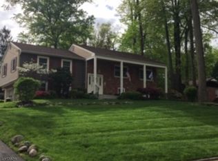 5 Van Alen Pl, Pequannock Twp, NJ 07444