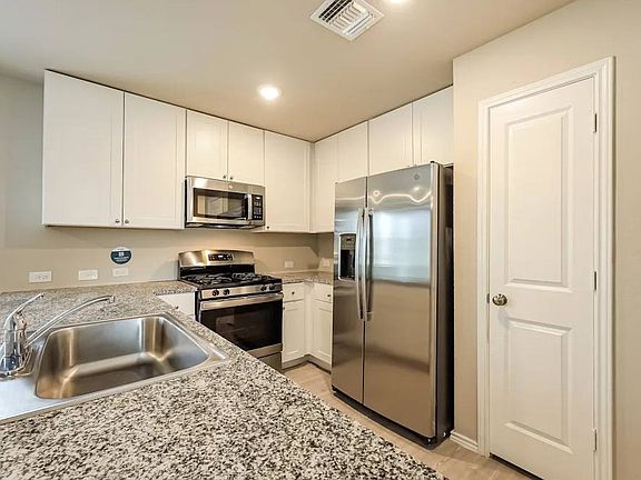 3rd image of 5602 Basilica Pl
