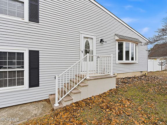5th image of 725 Birmingham Avenue