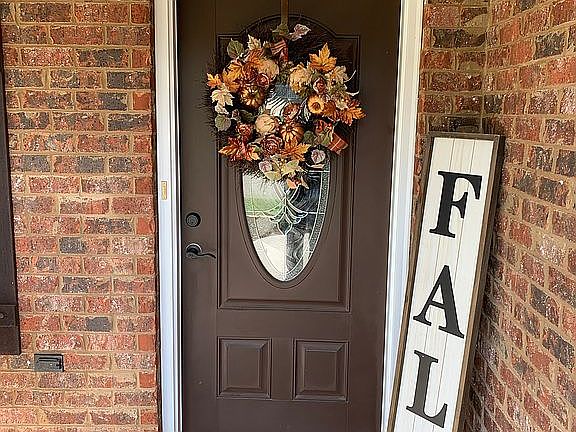 5th image of 612 Grassland Dr
