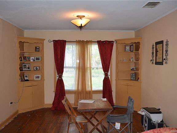 4th image of 2743 Malcolm St