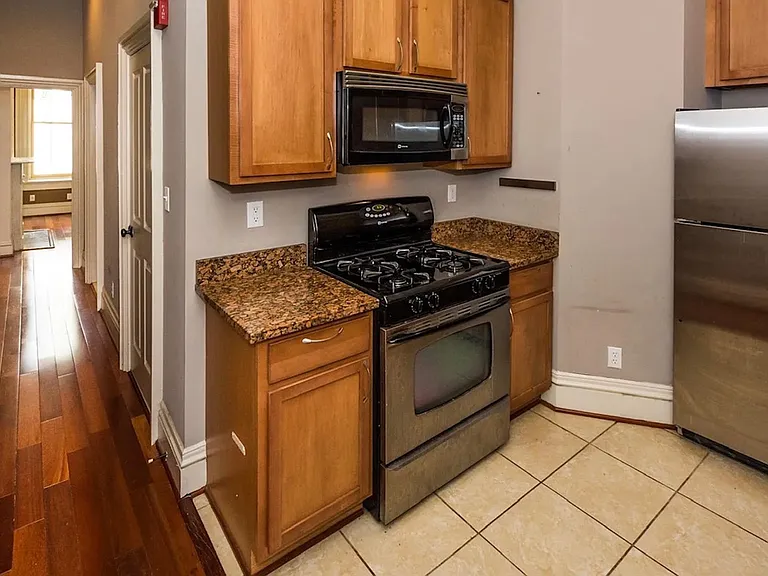 904 N Charles St #3 — Photo 6