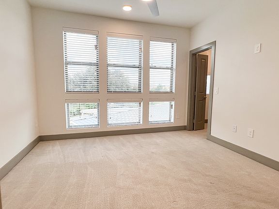 5th image of 4022 McEwen Dr #4105