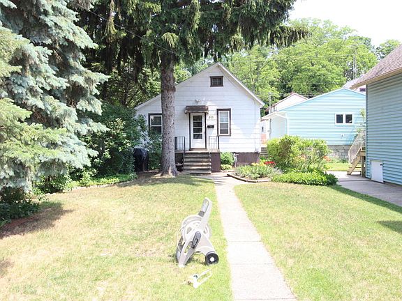 2nd image of 615 Lions Park Dr