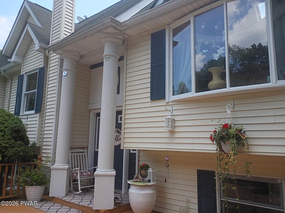 1st image of 107 Lookout Dr