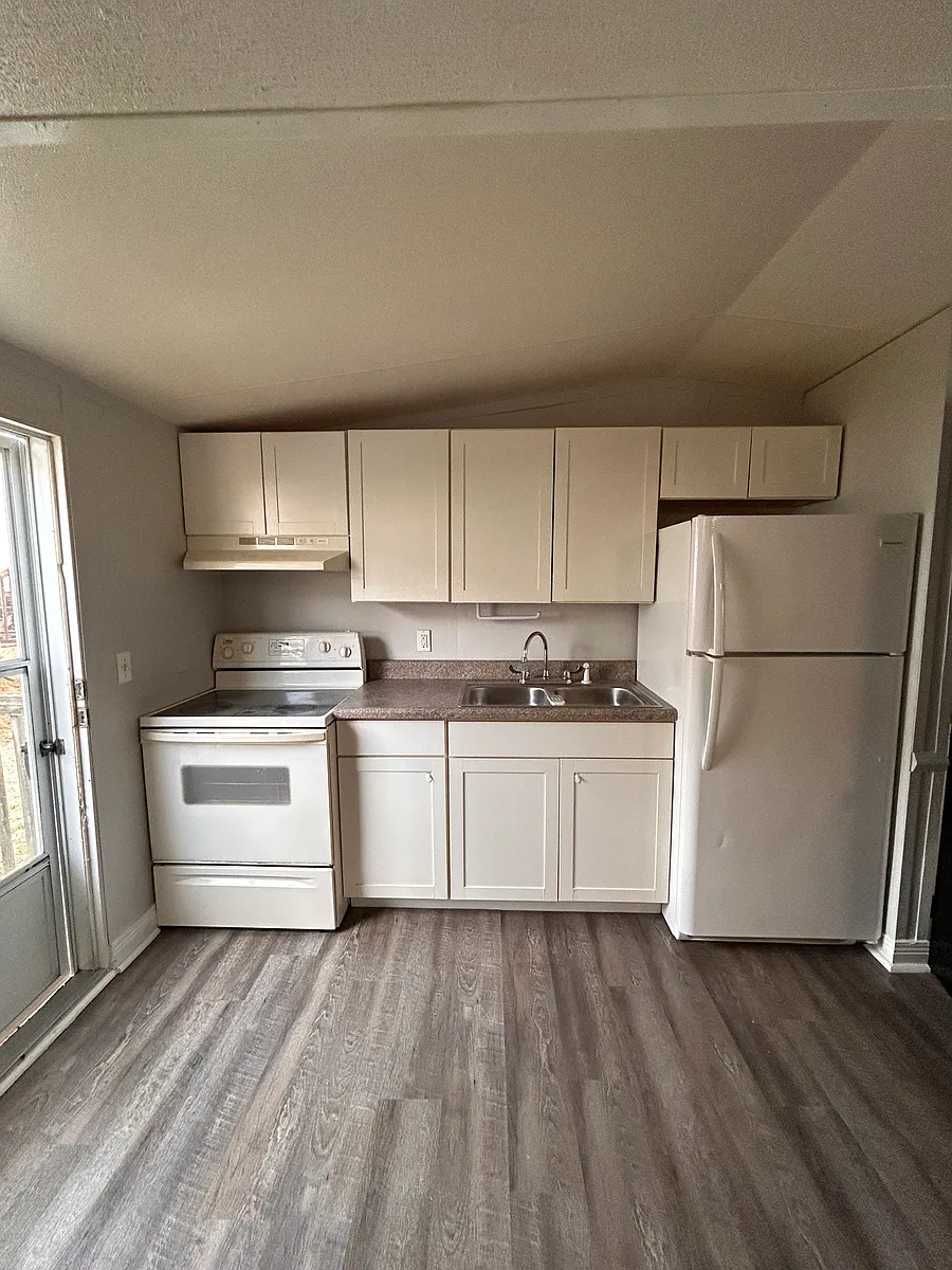 Photo 2 of 5 - 50 Rose Rd #18A - Clearfield, KY Building Photo - 50 Rose Rd #18A