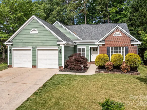 3511 Fernmoss Ct, Charlotte, NC 28269