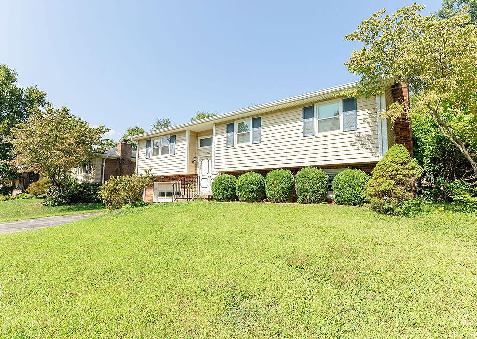 1st image of 551 Merrimac Dr