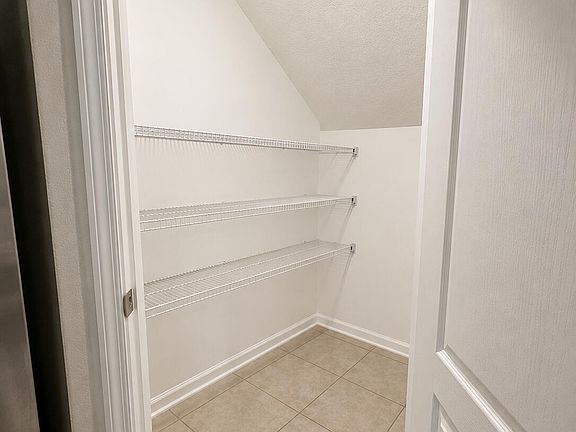 5th image of 339 Redbud Rd