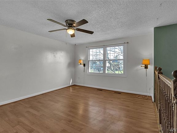5th image of 1322 Independence Dr
