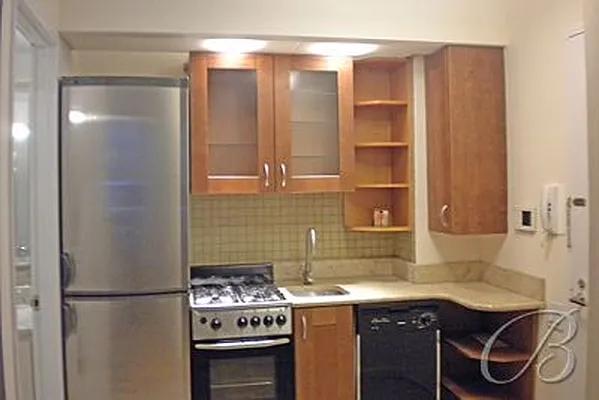 Rented by Bellmarc Realty | media 8