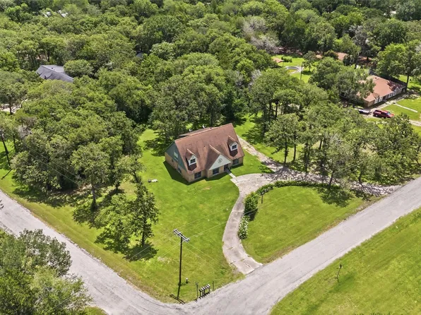 5125 Sandy Creek Ln, Brenham, TX 77833