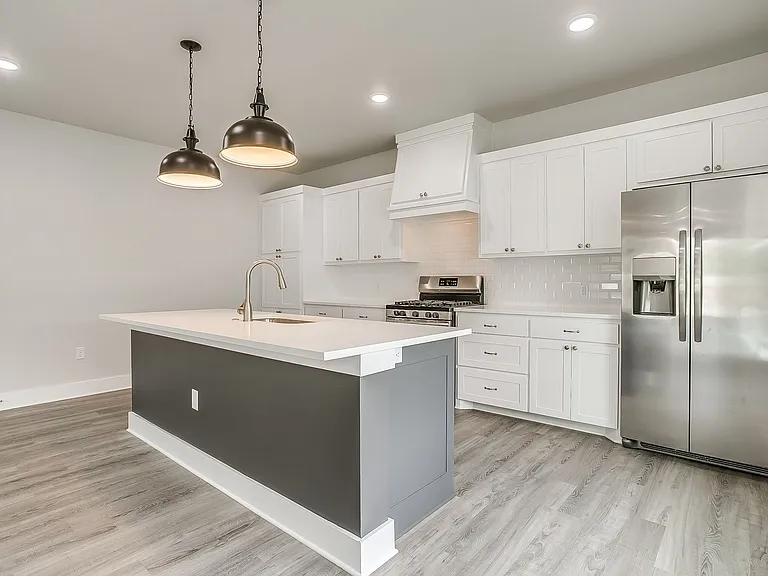 2716 Forest Park Blvd — Photo 4