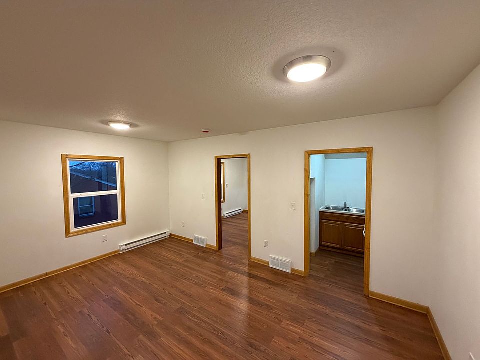1st image of 612 Bancroft St #618-3
