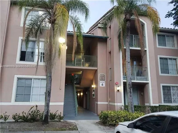 12112 Saint Andrews Pl APT 309, Hollywood, FL 33025