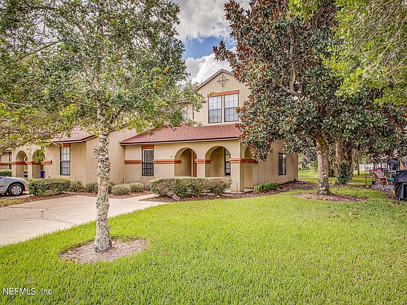 3rd image of 631 BRIAR WAY Lane