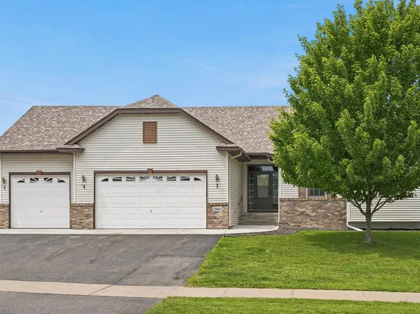 29661 Shoreview Cir, Lindstrom, MN 55045